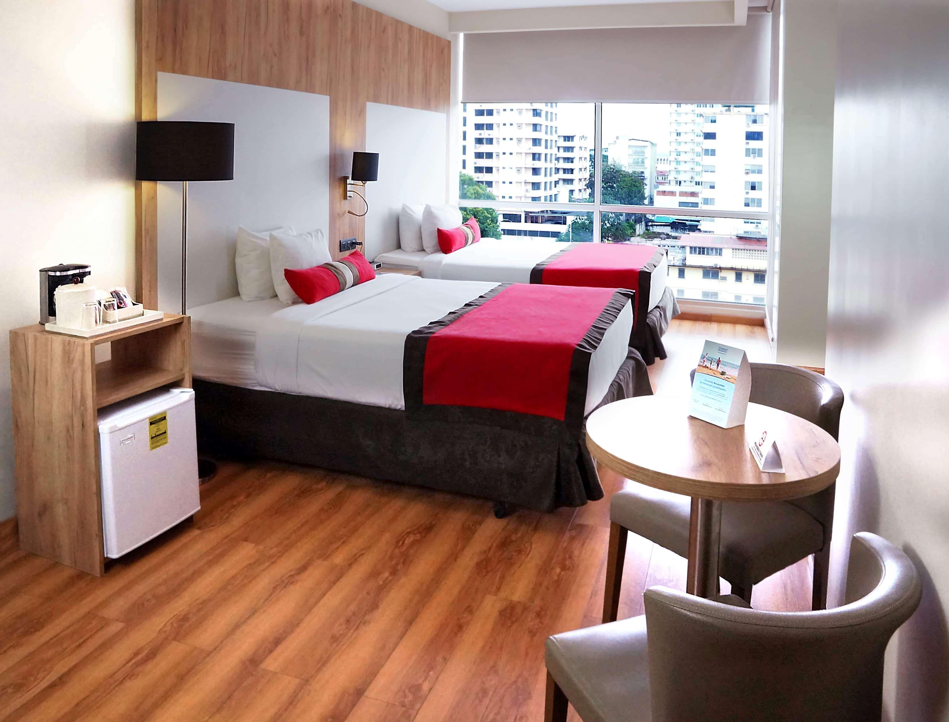 Hotel Ramada By Wyndham Panama Via Argentina Exterior foto