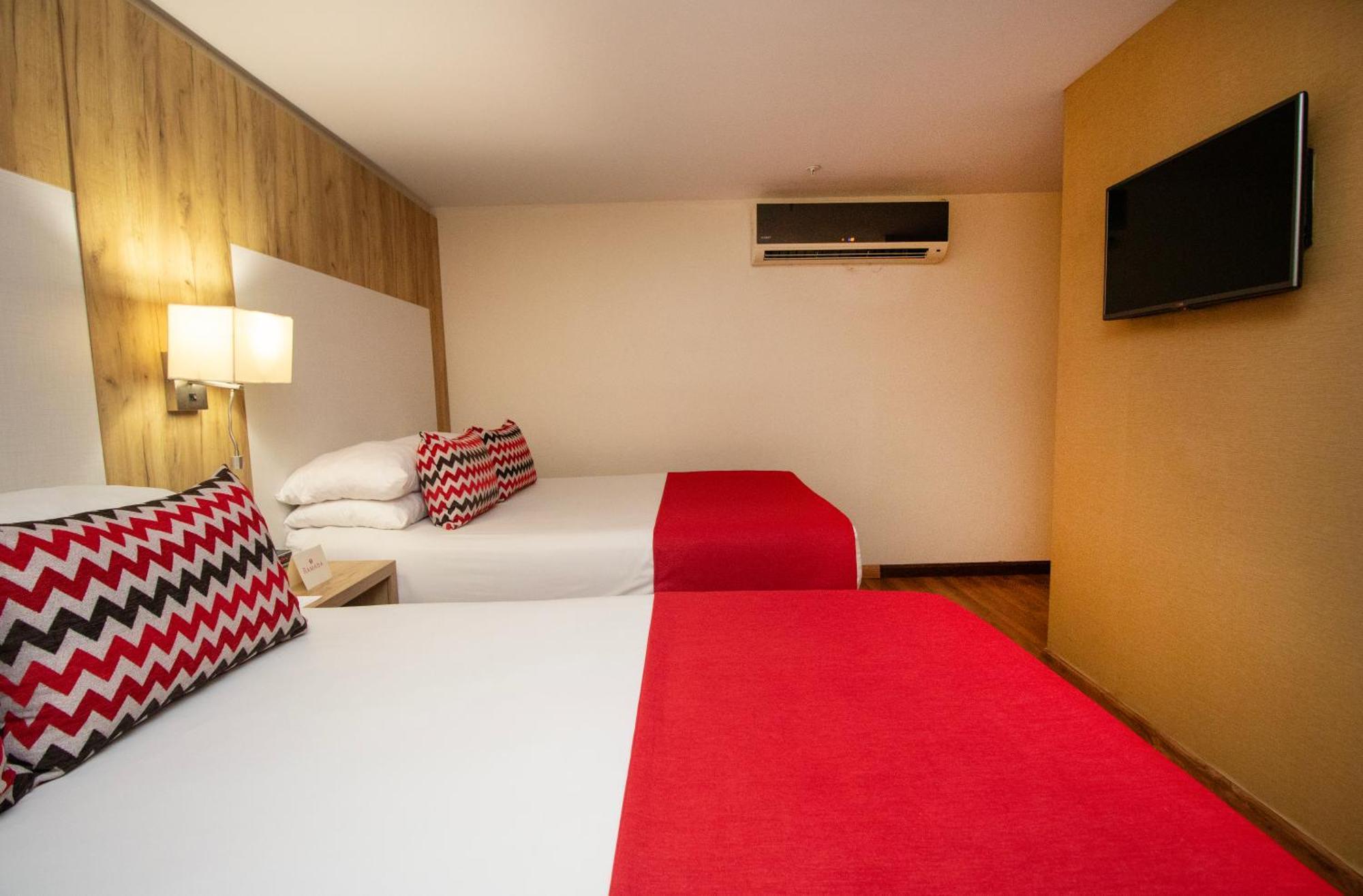 Hotel Ramada By Wyndham Panama Via Argentina Exterior foto