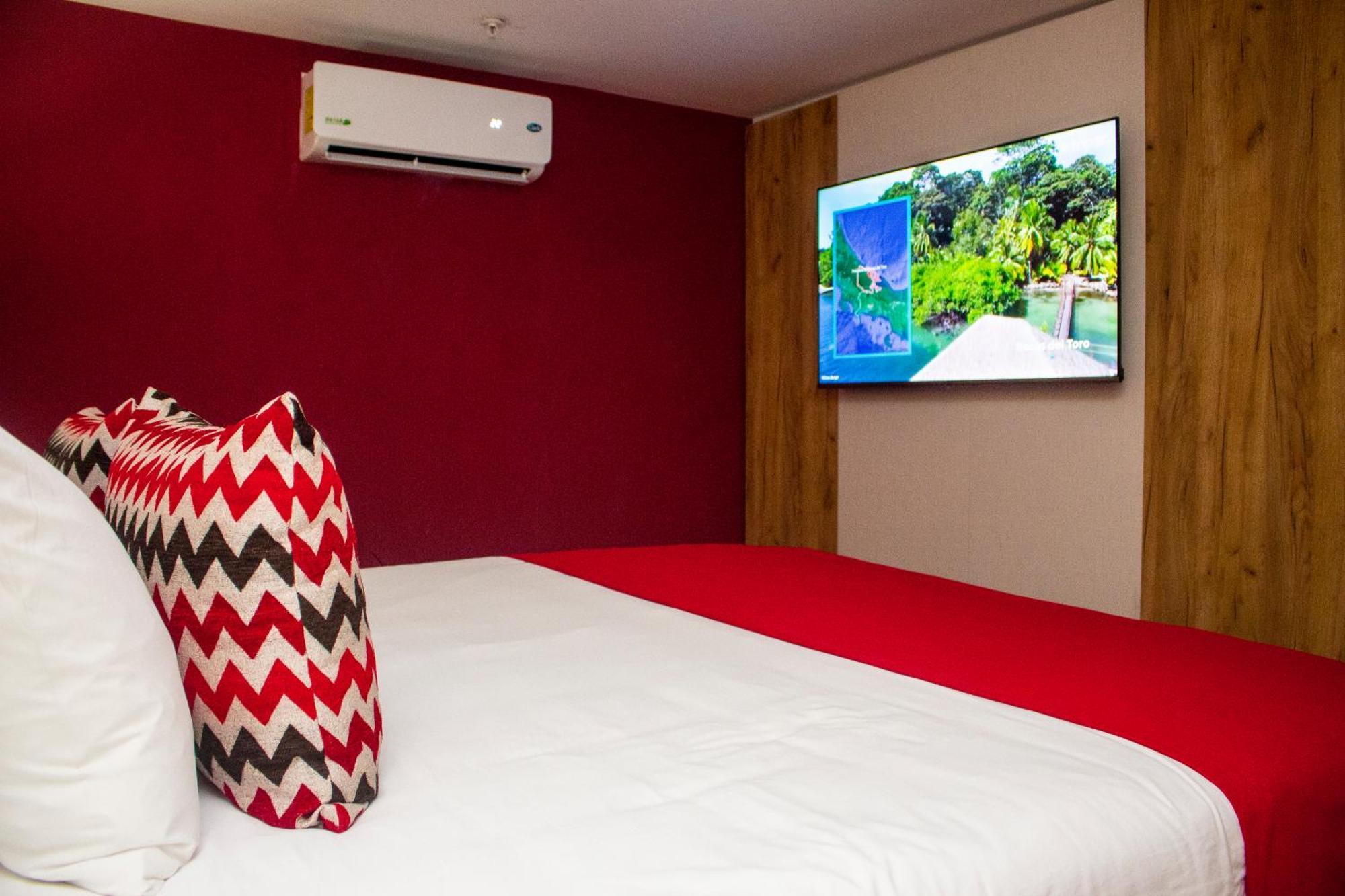 Hotel Ramada By Wyndham Panama Via Argentina Exterior foto
