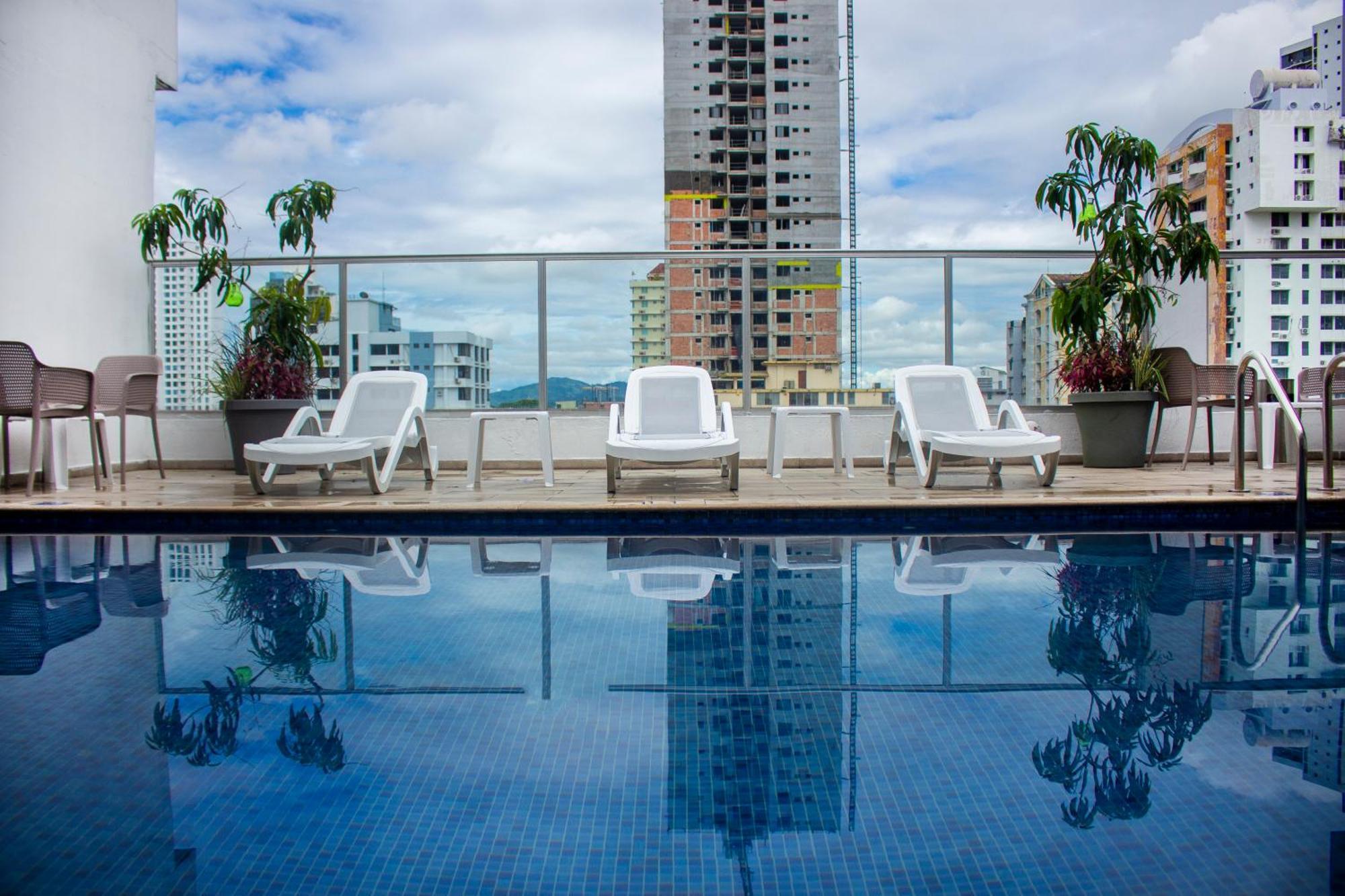 Hotel Ramada By Wyndham Panama Via Argentina Exterior foto