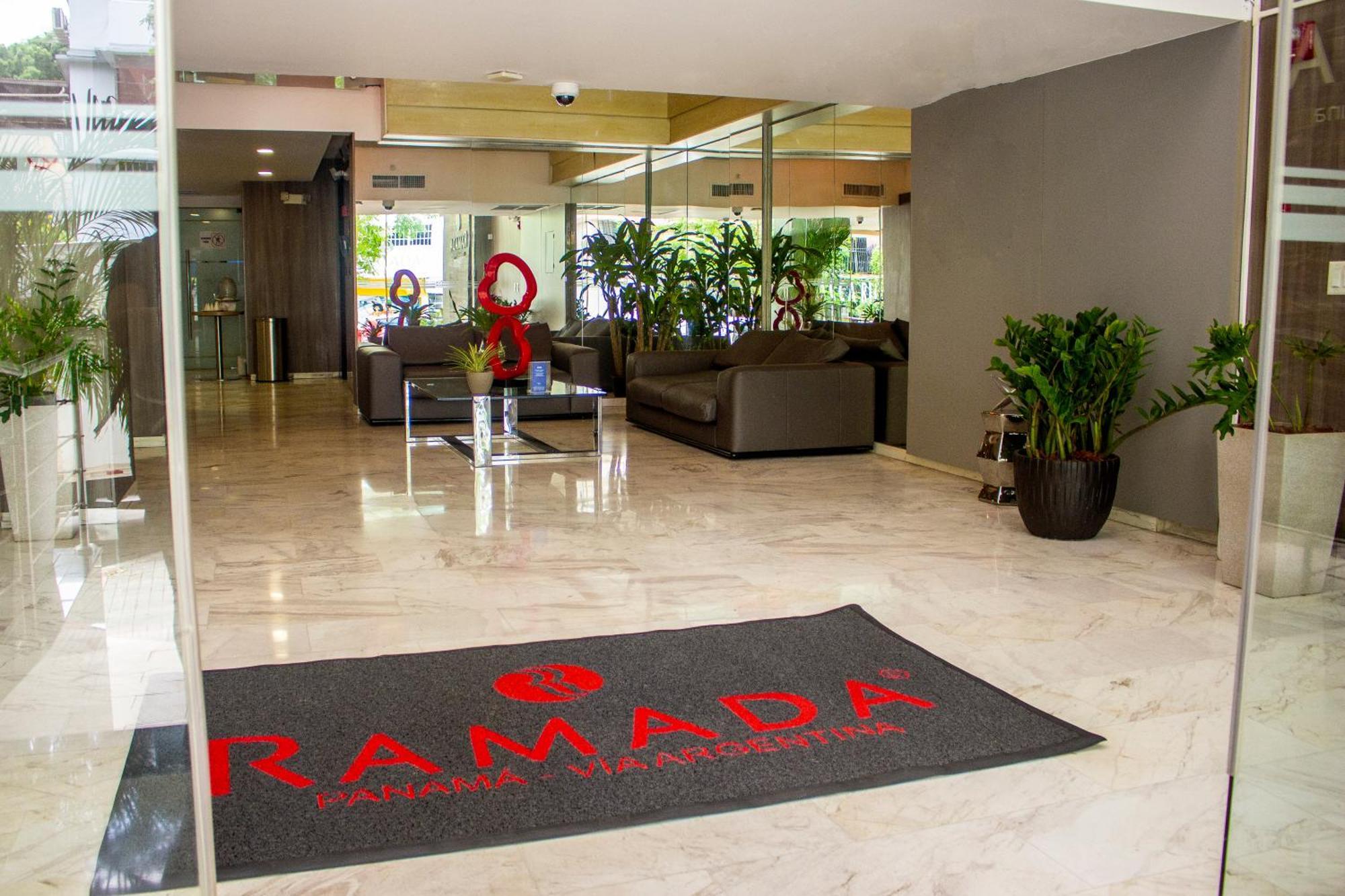 Hotel Ramada By Wyndham Panama Via Argentina Exterior foto