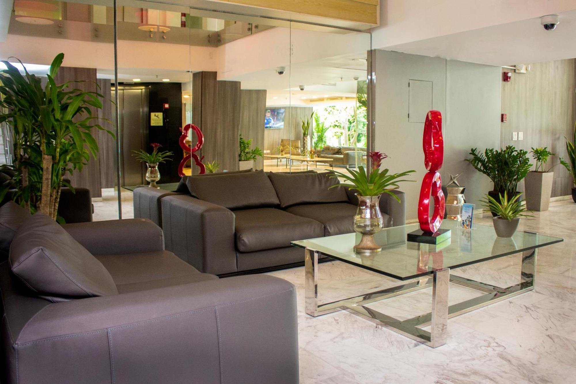 Hotel Ramada By Wyndham Panama Via Argentina Exterior foto