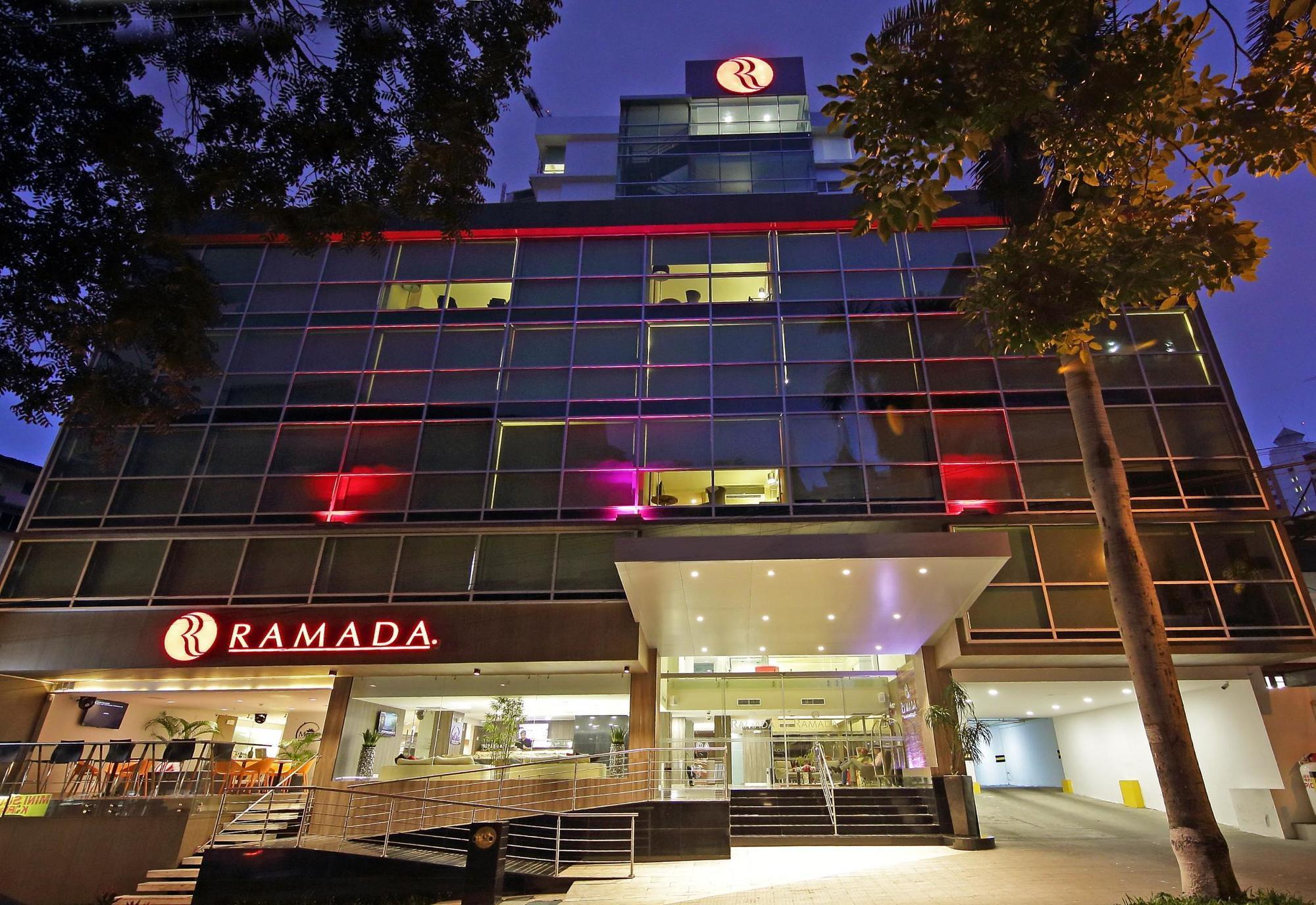 Hotel Ramada By Wyndham Panama Via Argentina Exterior foto